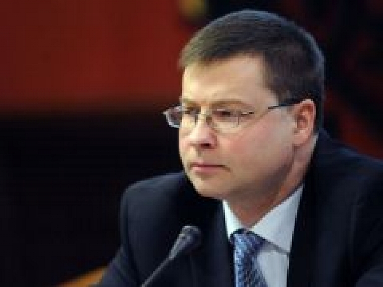 Dombrovskis: Reformu veikšana Grieķijā ir izdevīgāka, nekā defolts un izstāšanās no eirozonas