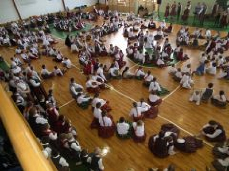 Līvānos notika vērienīgs folkloras pasākums