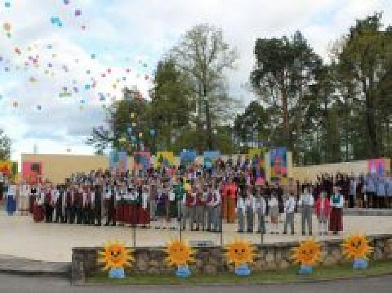 Izskanējis jau piektais Viļakas novada Bērnu un jaunatnes radošais festivāls