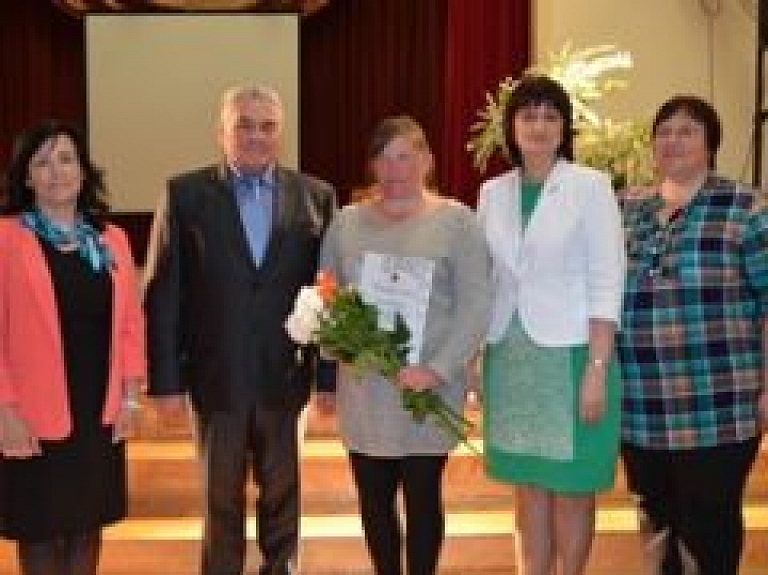 Balvu novada dome Ģimenes dienā sveic bērnu aizbildņus