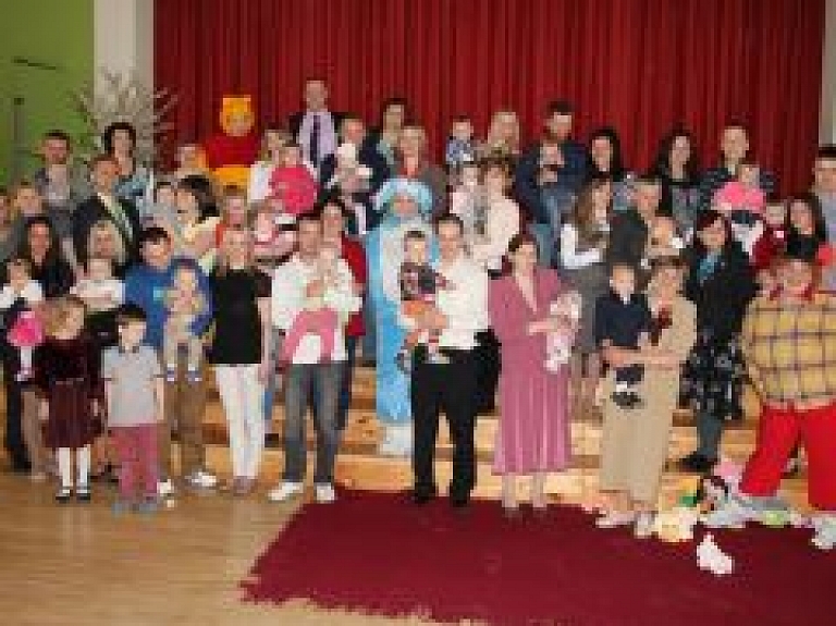 Apsveikti 2014.gadā dzimušie Pārgaujas novada mazuļi