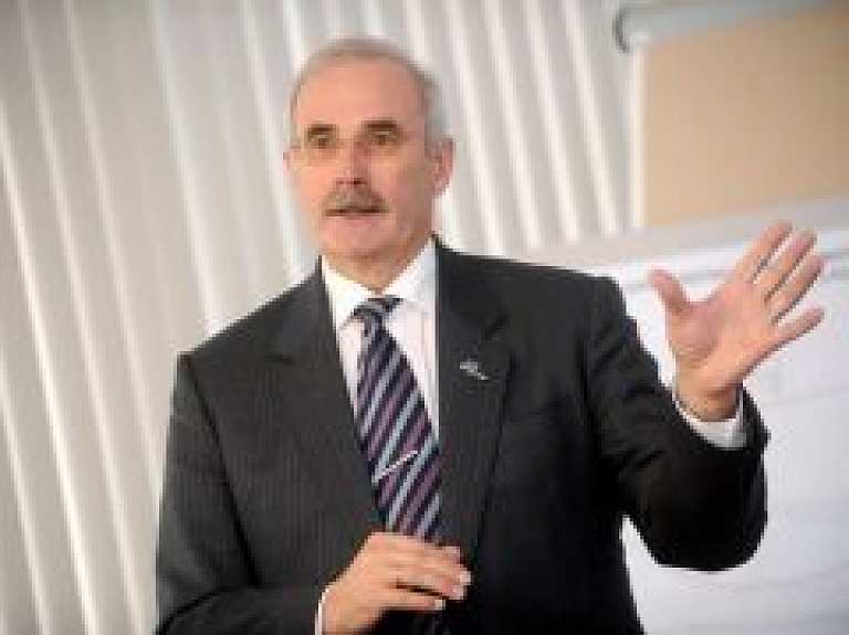 Jelgavas mēra Rāviņa ienākumi pērn - 33 049 eiro