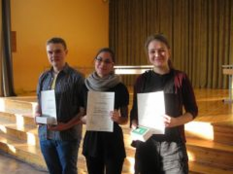 Krāslavas skolēni iegūst 2.vietu nacionālajā debašu turnīrā