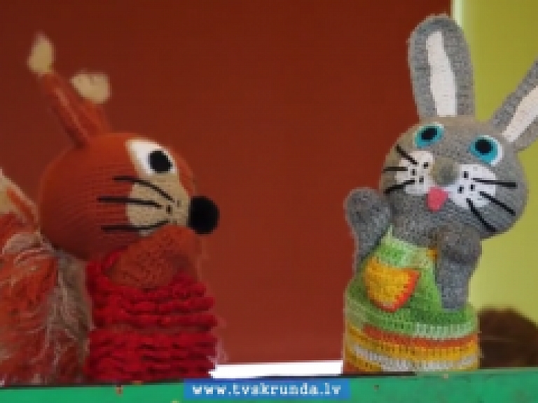 Skrundas TV: Nīkrācnieki gatavojas izrādei sieviešu cietumā