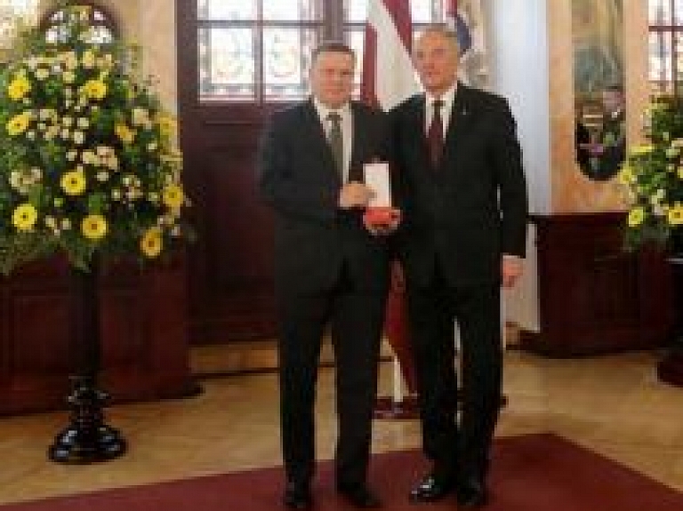 Balvu novada Domes priekšsēdētājam piešķirts valsts apbalvojums