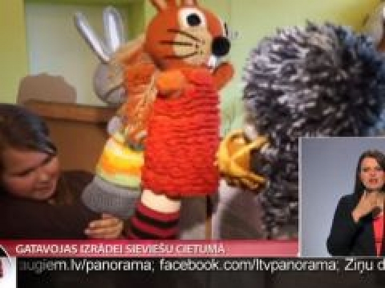 Gatavojas izrādei sieviešu cietumā