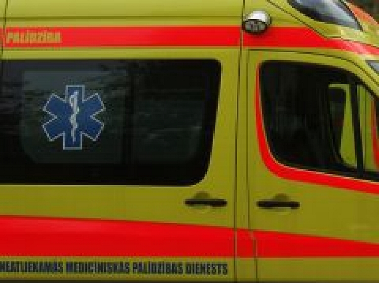 Slimnīcā nogādāti desmit "Stipro skrējiena" dalībnieki