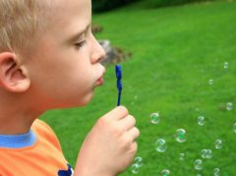 Rīgā un Jūrmalā notiks labdarības kampaņa "Dāvā vasaras piedzīvojumu!"