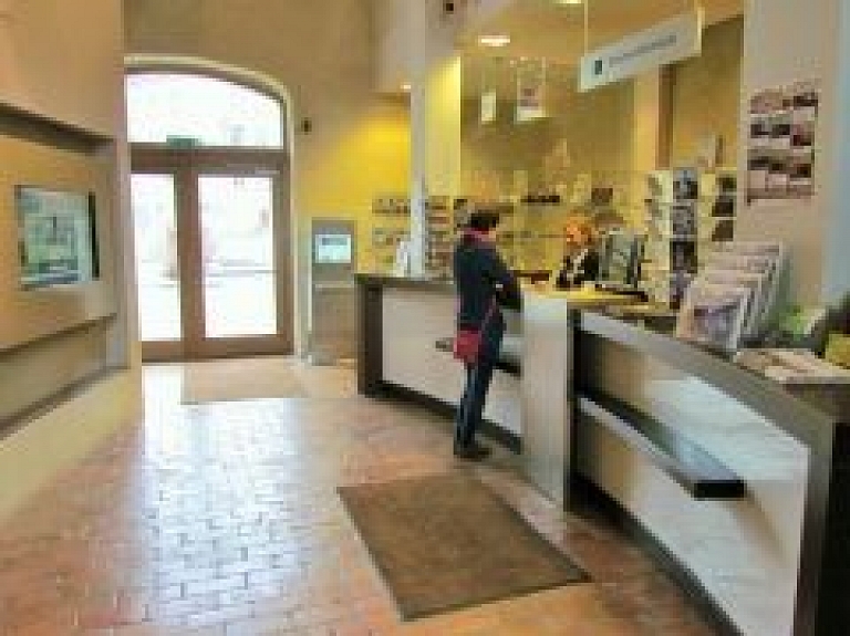 Tūrisma informāciju Jelgavā sniegs līdz desmitiem vakarā