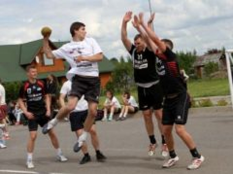 Spīķeros notiks Street handbola turnīrs "Celtnieks kauss 2015"