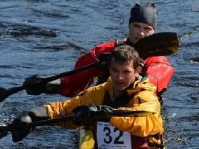 Jānis Ramanis uzvar 78 km airēšanas maratonā Igaunijā