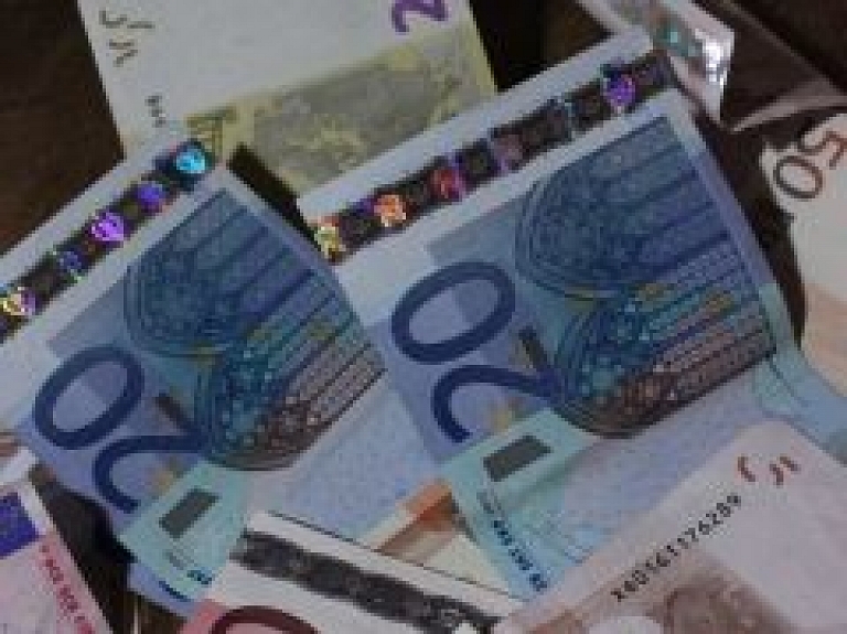 ECB: Aizdevumi eirozonas privātajam sektoram sākuši palielināties