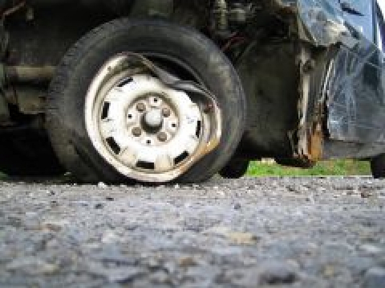Strenču novadā notikusi divu automašīnu sadursme