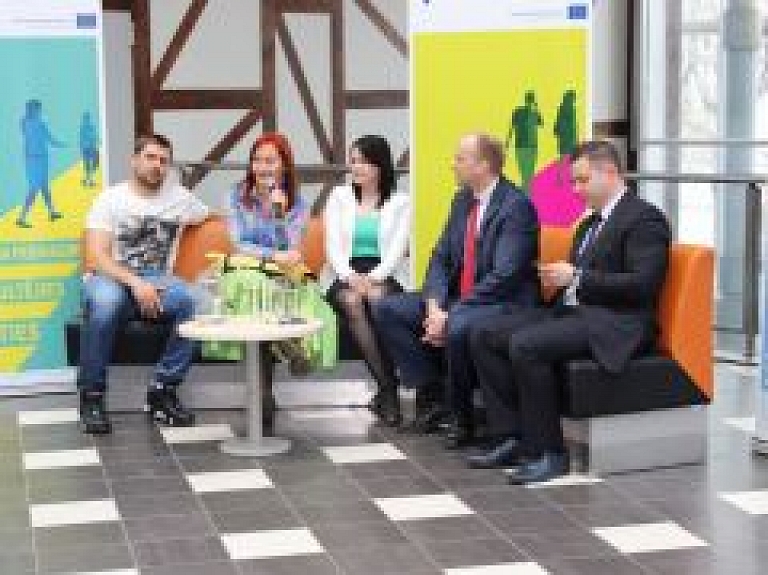 Rublis jauniešus aicina uzreiz nepieprasīt lielu algu; mudina iesaistīties projektā "Jauniešu garantija"