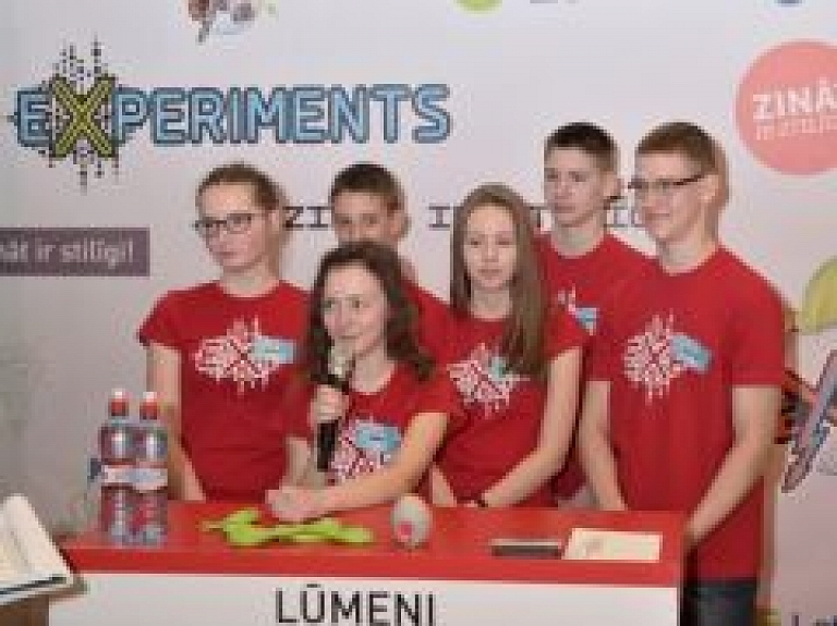 Līvānu 2.vidusskolas komanda gūst uzvaru "eXperiments" pusfinālā