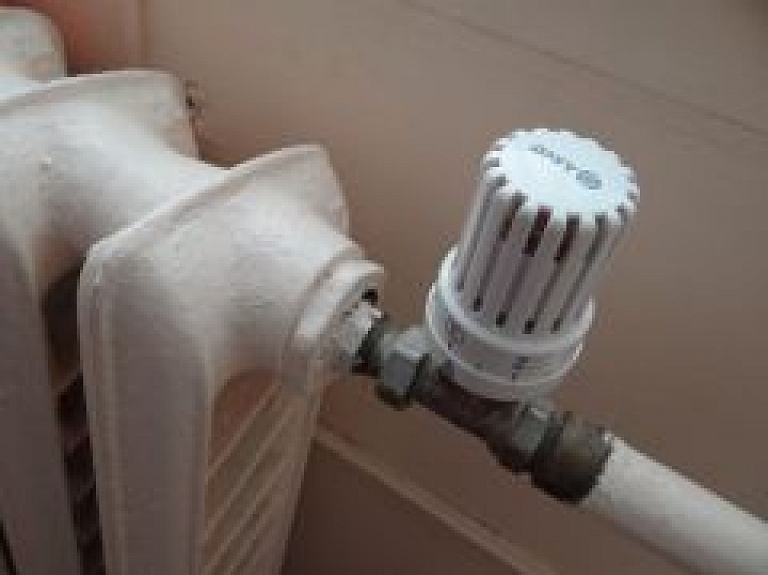 Daugavpilī ekskavators bojā maģistrālo siltumtrasi; bez apkures mikrorajons