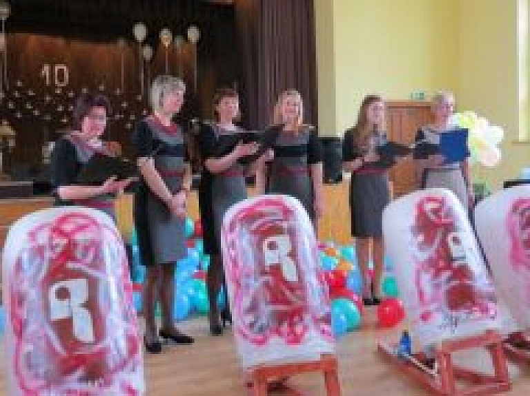 Nosvinēta ritma grupas "Radiridirī" apaļā jubileja
