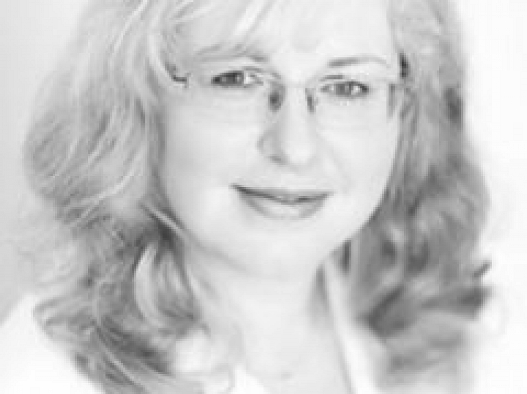 Jūrmalas notārei Santai Terjohinai piešķir Notāru padomes atzinību