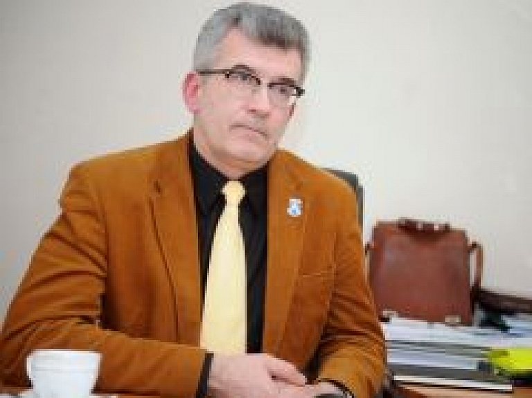 Bauskas mērs: Pašvaldībai sava avīze izmaksā lētāk nekā lapu rezervēšana reģiona avīzē