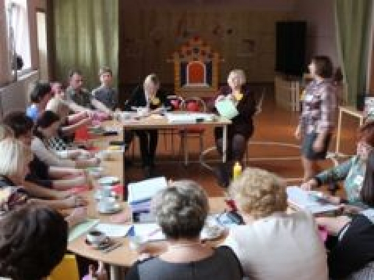 Verhņedvinskas attīstības centrs viesojas seminārā Aleksandrovā