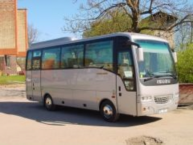 Tūristu autobusiem stāvvietas Vaļņu ielā