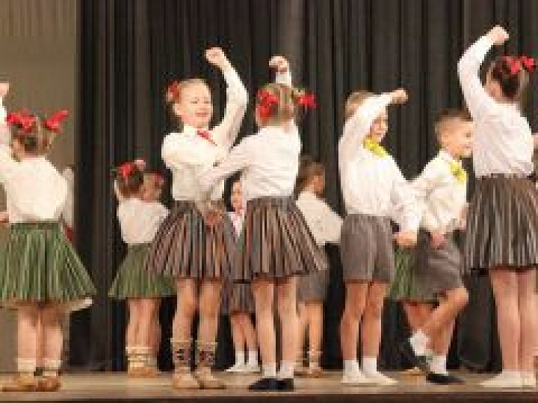 Krāslavieši gatavojas dziesmu un deju svētkiem