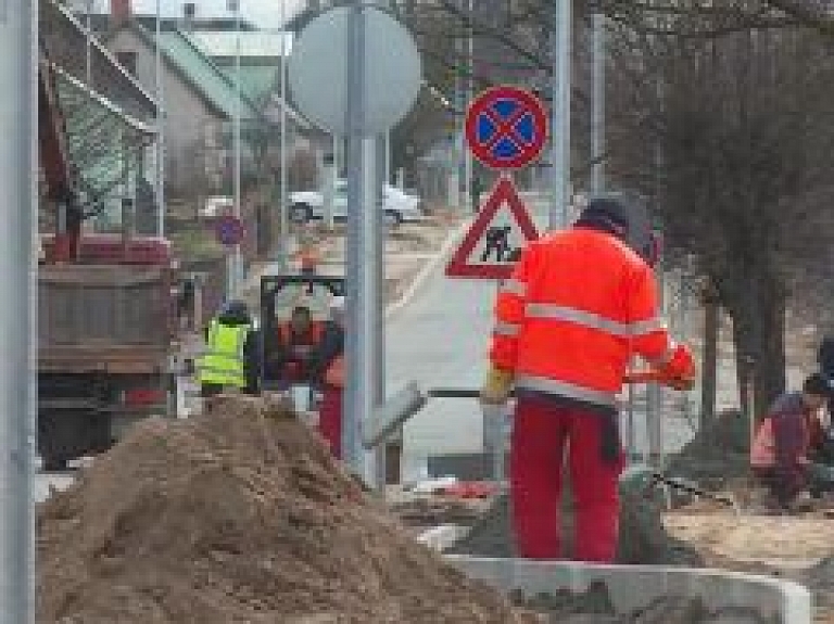 Latgales Reģionālā TV: Zemnieku ielas remontdarbi Rēzeknē tuvojas noslēgumam