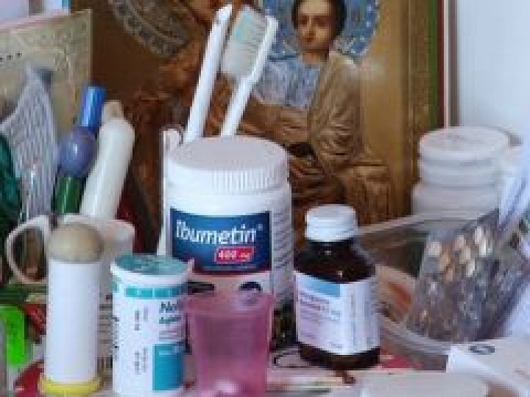 Sociālie darbinieki Daugavpilī vērtē aprūpes pabalsta pretendentus