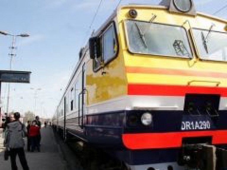 Krauklis pārrunā nākotnes sadarbību ar "Pasažieru vilcienu"