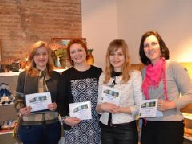 Krāslavas pils kompleksu rotās skaista "Mīlas kariete"