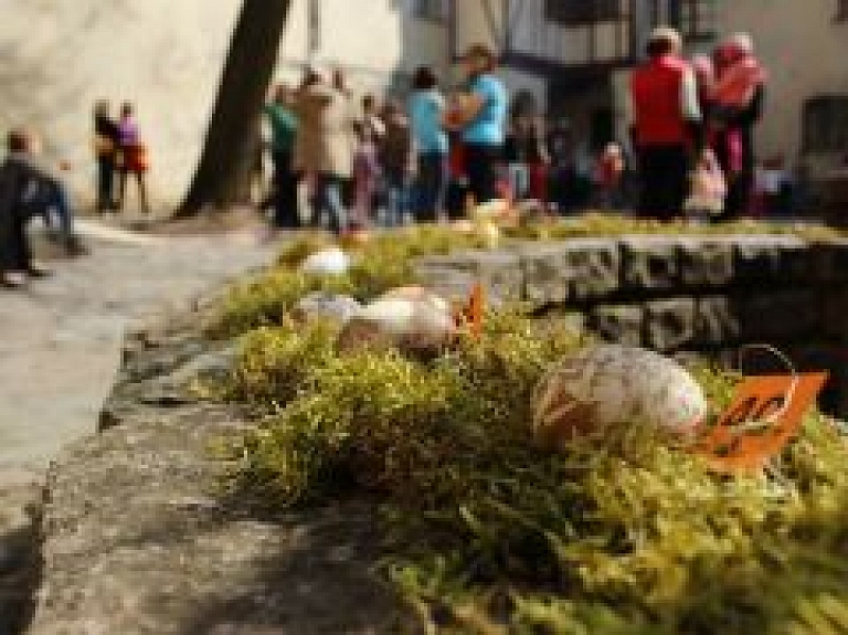 Jaunpils pilī Lieldienās viesosies Lācis un Žagata