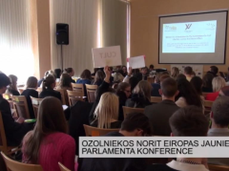 Latgales Reģionālā TV: Ozolniekos norit Eiropas Jauniešu parlamenta konference