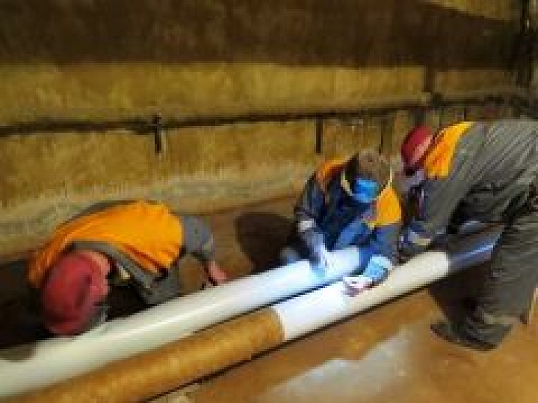 "Liepājas enerģija" arī apkures sezonas laikā veic siltumtrašu rekonstrukciju