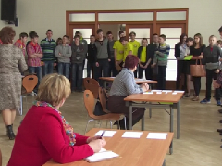 Latgales Reģionālā TV: Pirmo reizi Daugavpils novadā konkurss fizikā
