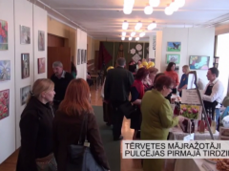 Latgales Reģionālā TV: Tērvetes mājražotāji pulcējas pirmajā tirdziņā