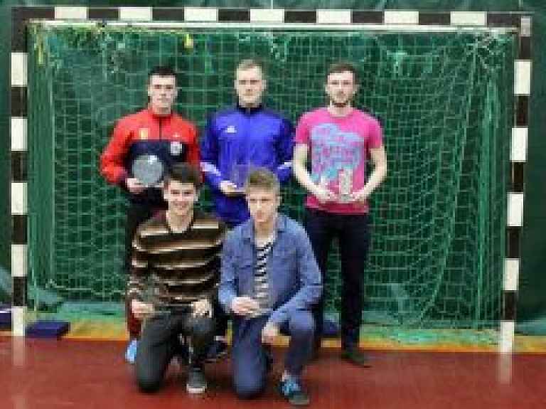 Ludzā noslēdzies telpu futbola čempionāts