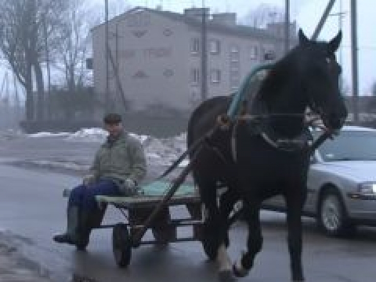 Zirgs mersedesa vietā