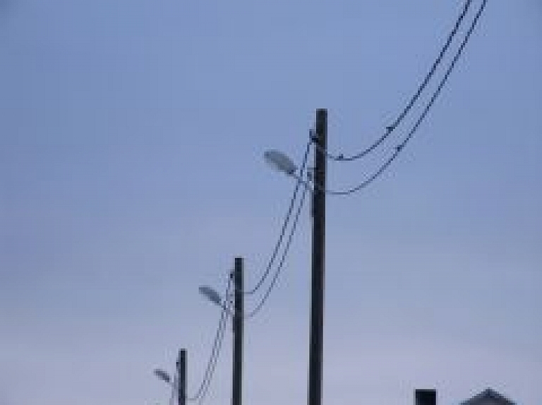 Līvānos veic zemsprieguma gaisvadu elektrolīniju rekonstrukciju