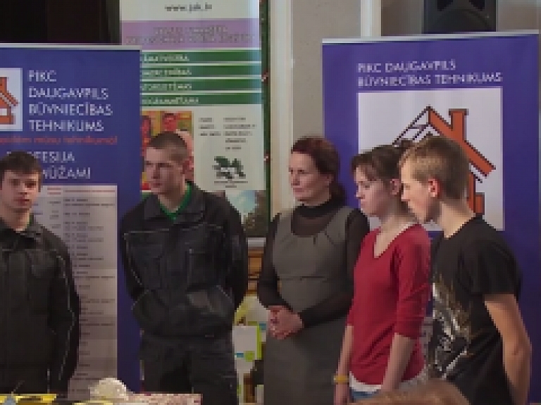 Latgales Reģionālā TV: Daugavpils Būvniecības tehnikums piedalās Karjeras dienā
