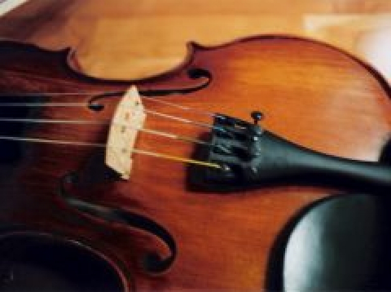 Balvu mūzikas skolas vijolnieku panākumi konkursā