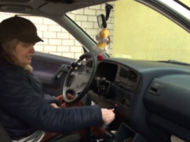 Vidzemes TV: Valmierā apsver iespēju piedāvāt autoapmācības kursus cilvēkiem ar īpašām vajadzībām