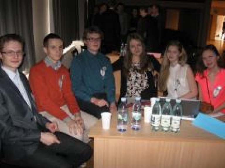 Krāslavas skolēni izcīna trešo vietu erudītu konkursā