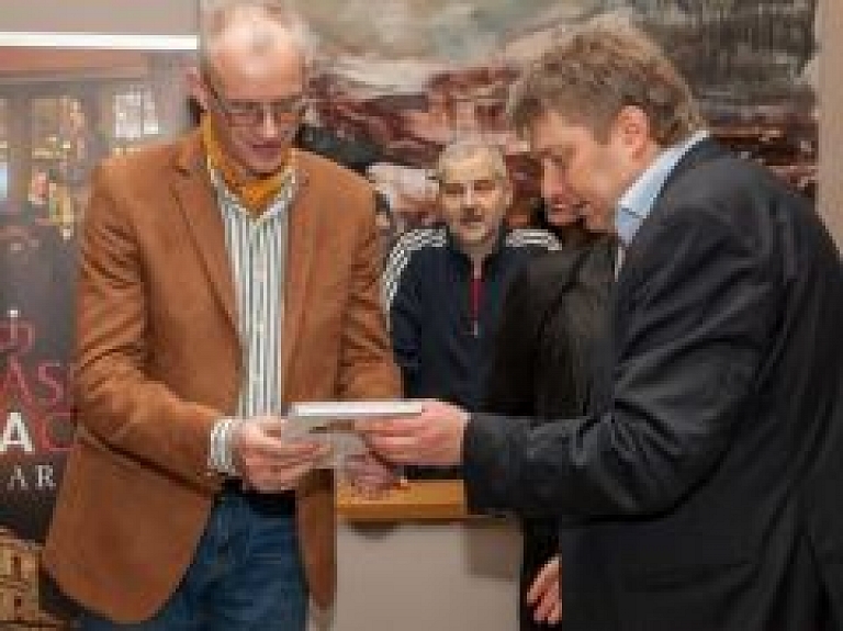 Petrova piemiņas turnīrā ātrajā šahā uzvar reitinga līderis Ivančuks