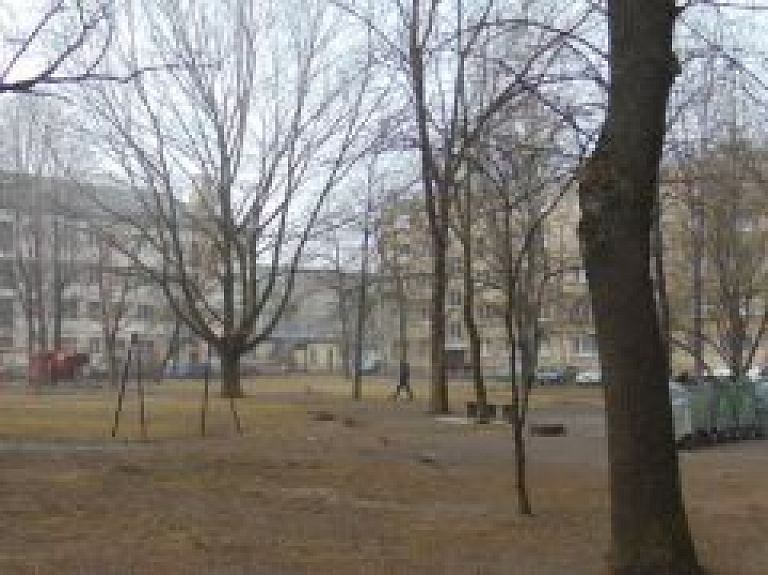 Lielās talkas Pagalmu konkursā labiekārtos barona ielas pagalmu