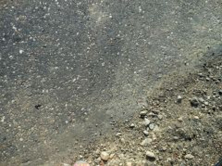 Uz reģionālajiem ceļiem ap Jelgavu veidojas apledojums