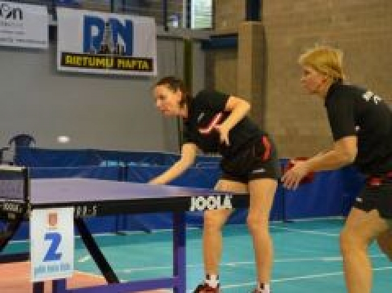 Galda tenisa cīņas virpulī jēkabpilieši sevi parāda profesionālā līmenī