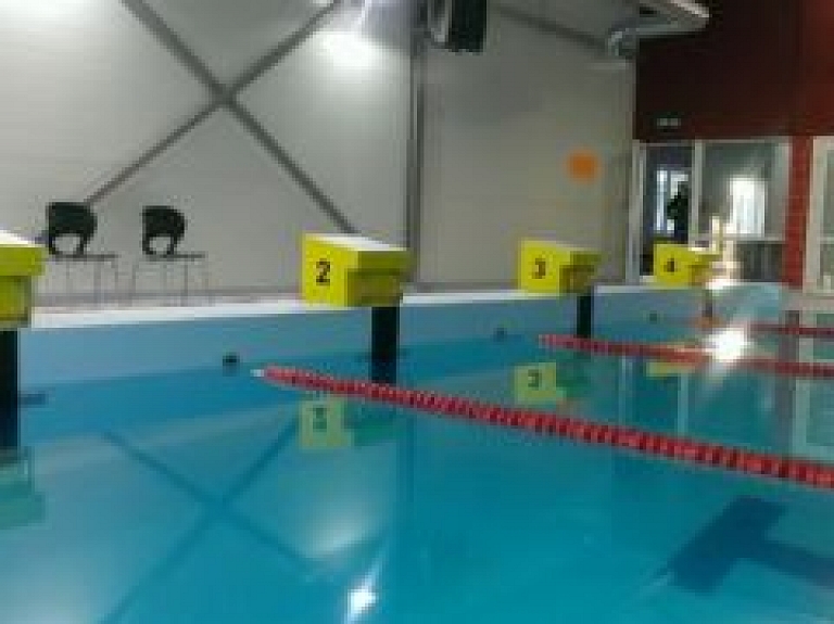 Jēkabpilieši aizvada otro sacensību kārtu peldēšanā