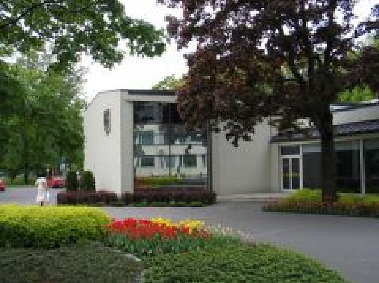 Aptauja: Ievērojami pieaugusi jūrmalnieku apmierinātība ar pašvaldības darbu