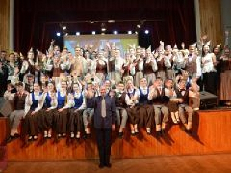 Deju kolektīvam "Rika" - 10!