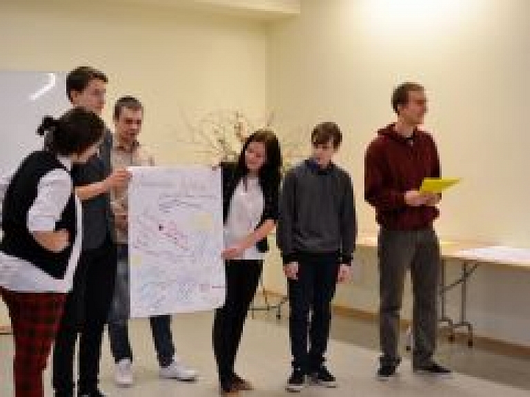 Līvānu novada skolu pašpārvaldes tiekas jaunatnes forumā